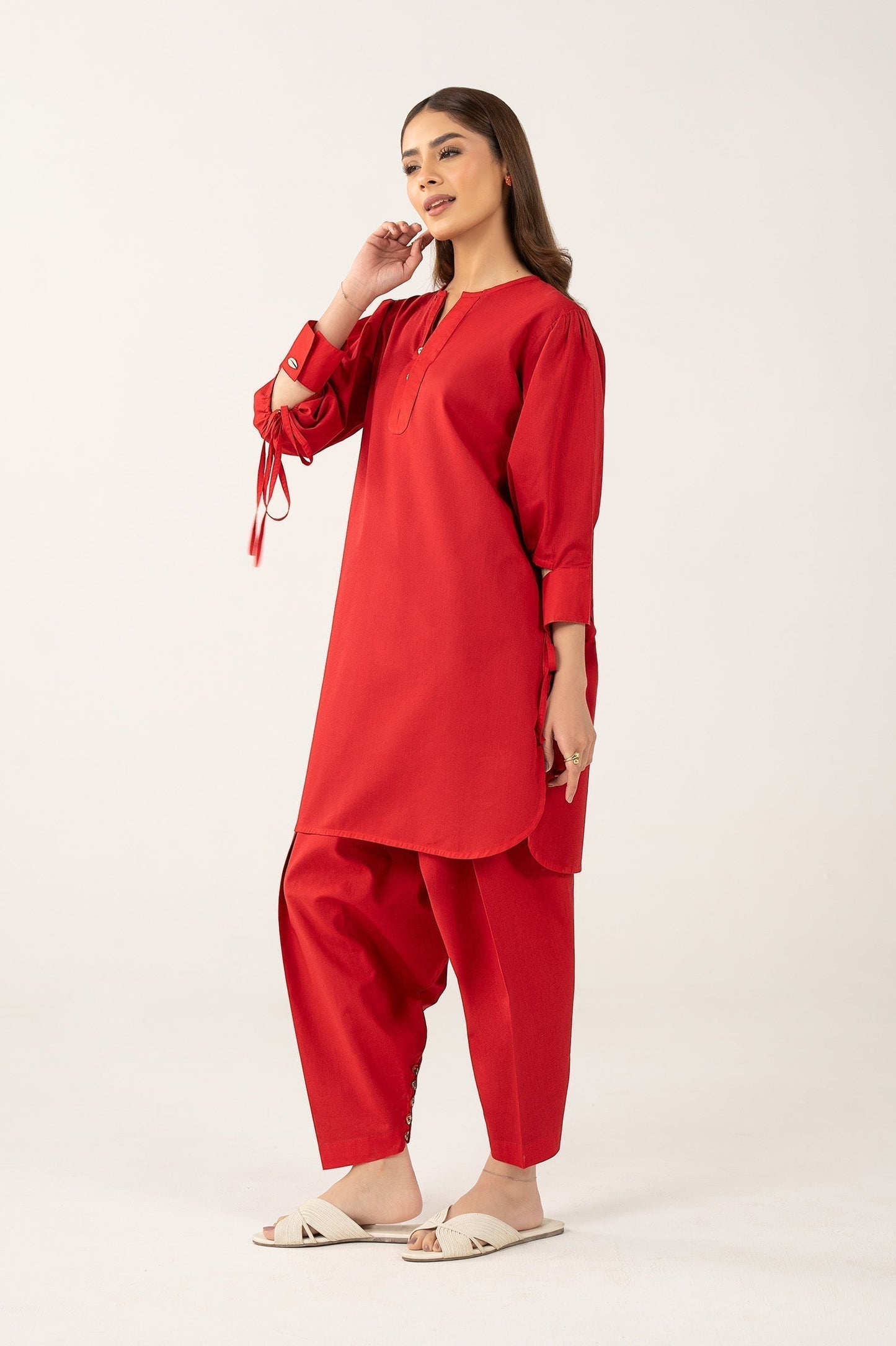 2 Pc Dyed Lawn Suit