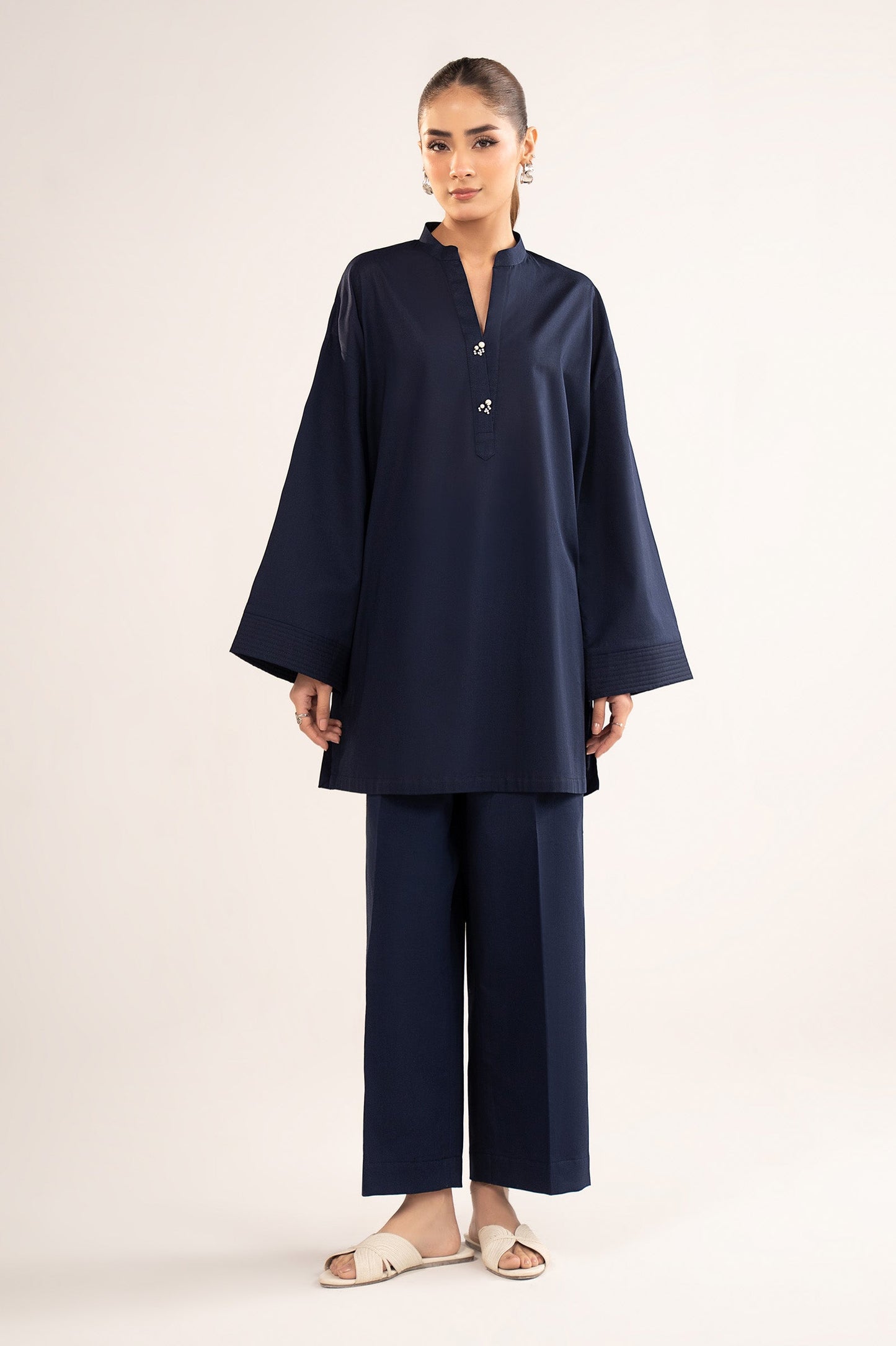 2 Pc Dyed Lawn Suit